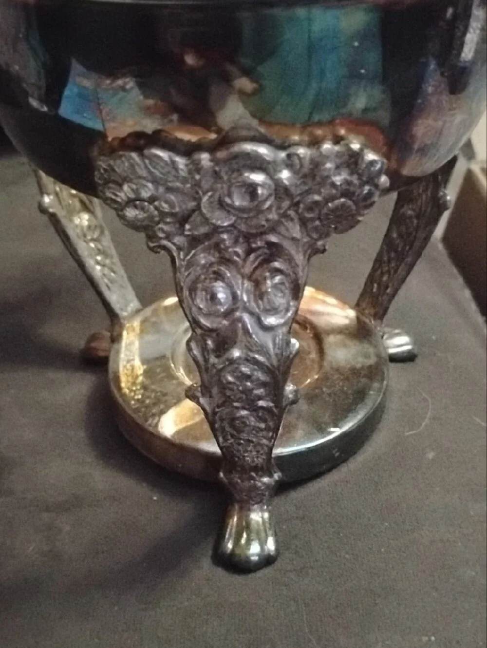 Source Unknown Silver-Tone Ornate Tripod Serving Bowl